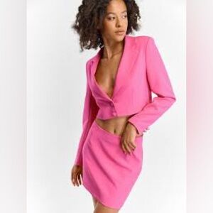 BNWT Pink Linen H&M Matching Skirt Suit.